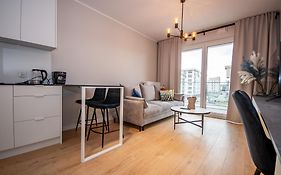 Inpoint Tauron Arena Apartment With Free Parking - Lema St 17